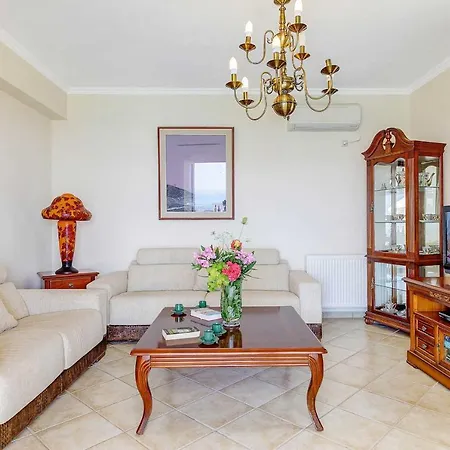 Bay Villa